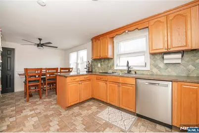 332 Macarthur Avenue, Garfield, NJ 07026 - Photo 5