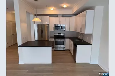 2001 Hudson Terrace 306 #306, Fort Lee, NJ 07024 - Photo 3