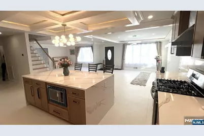 815 Highland Avenue, Paramus, NJ 07652 - Photo 7