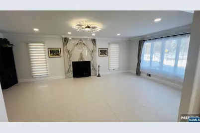 815 Highland Avenue, Paramus, NJ 07652 - Photo 5