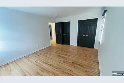 815 Highland Avenue, Paramus, NJ 07652 - Photo 15