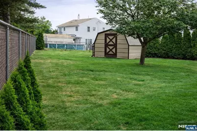 16 Homestead Road, Elmwood Park, NJ 07407 - Photo 17