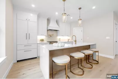 188 Broadway 5 #5, Woodcliff Lake, NJ 07677 - Photo 9