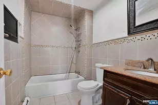 1110 Hampton Pl, Elizabeth, NJ 07201 - Photo 19