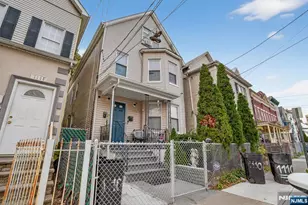 1110 Hampton Pl, Elizabeth, NJ 07201 - Photo 1