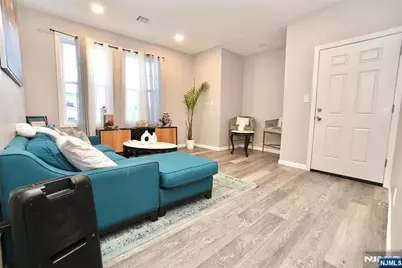 172-176 Delavan Avenue, Newark, NJ 07104 - Photo 3