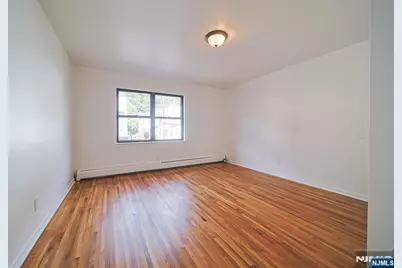 93 Myrtle Avenue 1 #1, Edgewater, NJ 07020 - Photo 23