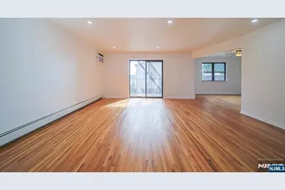 93 Myrtle Avenue 1 #1, Edgewater, NJ 07020 - Photo 3