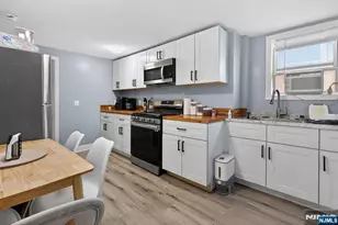 229 Patterson St, Harrison, NJ 07029 - Photo 15