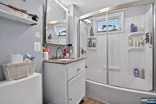 229 Patterson St, Harrison, NJ 07029 - Photo 17