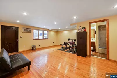 1496 15th Street, Fort Lee, NJ 07024 - Photo 29