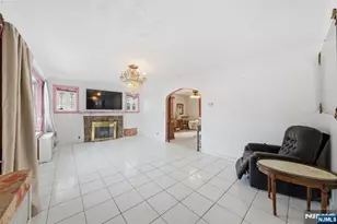 1067 Julia St, Teaneck Township, NJ 07666 - Photo 7