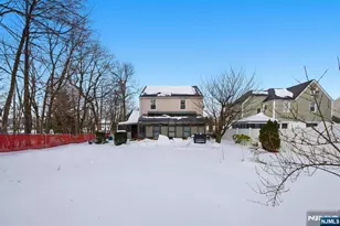 1067 Julia St, Teaneck Township, NJ 07666 - Photo 3