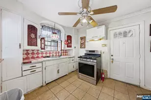 1067 Julia St, Teaneck Township, NJ 07666 - Photo 15