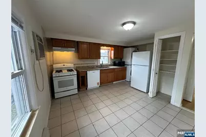 368 New York Avenue 2 #2, Lyndhurst Township, NJ 07071 - Photo 11