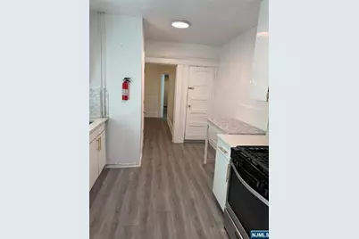 20 Willoughby, Newark, NJ 07112 - Photo 5