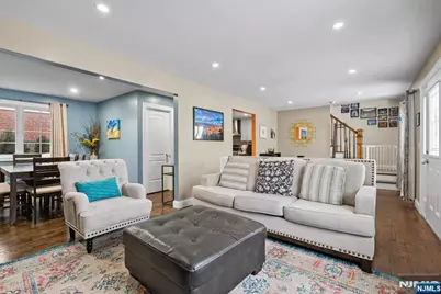 86 Hillman Drive, Elmwood Park, NJ 07407 - Photo 9