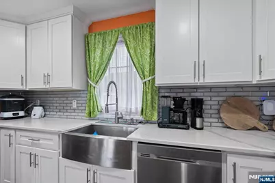 86 Hillman Drive, Elmwood Park, NJ 07407 - Photo 13