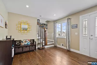 86 Hillman Drive, Elmwood Park, NJ 07407 - Photo 5