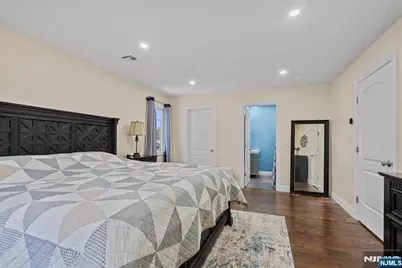 86 Hillman Drive, Elmwood Park, NJ 07407 - Photo 17