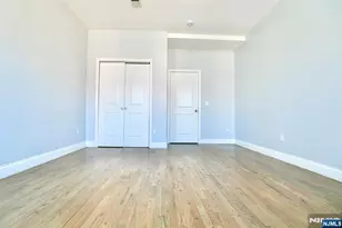 233 Bayview Ave, Jersey City, NJ 07305 - Photo 5