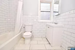 233 Bayview Ave, Jersey City, NJ 07305 - Photo 11