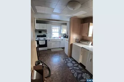 657 Martense Avenue, Teaneck Township, NJ 07666 - Photo 7