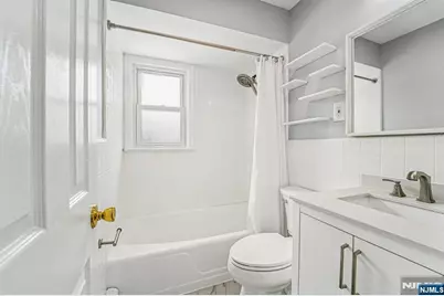 162 E Fairmount Avenue, Maywood, NJ 07607 - Photo 23