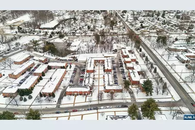 55 Knox Terrace 1B #1B, Wayne, NJ 07470 - Photo 5