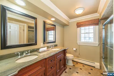 721 Somerset Street, Franklin Lakes, NJ 07417 - Photo 23