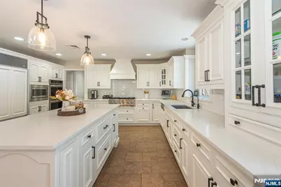 721 Somerset Street, Franklin Lakes, NJ 07417 - Photo 7