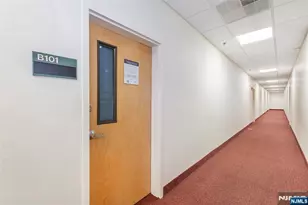 504 Hamburg Turnpike 101B, Wayne, NJ 07470 - Photo 21