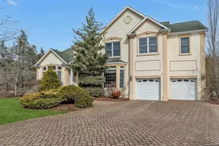 304 Blauvelt Ct, Paramus, NJ 07652 - Photo 1