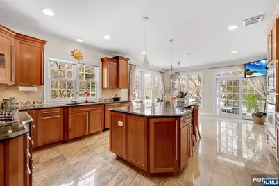 304 Blauvelt Court, Paramus, NJ 07652 - Photo 21