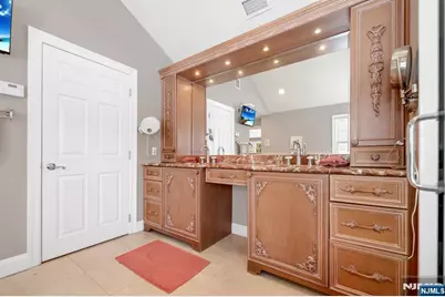 304 Blauvelt Court, Paramus, NJ 07652 - Photo 31