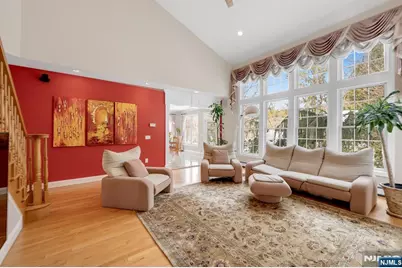 304 Blauvelt Court, Paramus, NJ 07652 - Photo 15