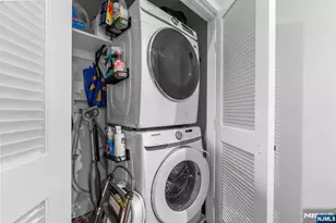 299 Columbia Ave, Jersey City, NJ 07307 - Photo 15