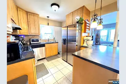 130 Pine Street 2 #2, Cliffside Park, NJ 07010 - Photo 7