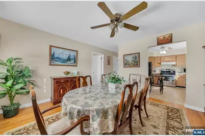 648 Milton Avenue, Lyndhurst Township, NJ 07071 - Photo 11