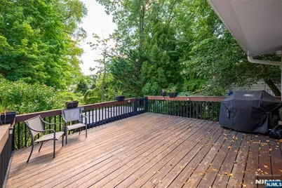 624 West Drive, Paramus, NJ 07652 - Photo 29