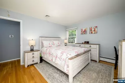 624 West Drive, Paramus, NJ 07652 - Photo 19