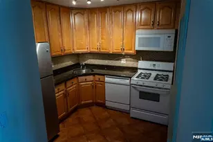 555 North Ave 10C, Fort Lee, NJ 07024 - Photo 7