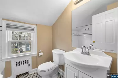 182 Woodland Avenue 2 #2, Verona, NJ 07044 - Photo 19