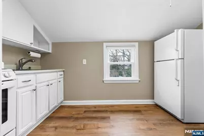182 Woodland Avenue 2 #2, Verona, NJ 07044 - Photo 9