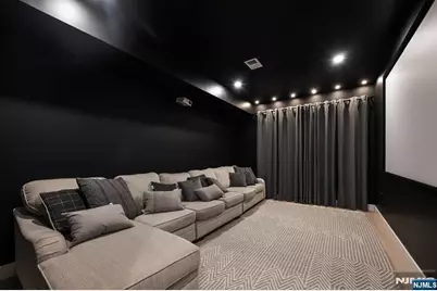 623 Alberta Drive, Paramus, NJ 07652 - Photo 47