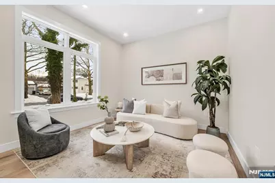 623 Alberta Drive, Paramus, NJ 07652 - Photo 7