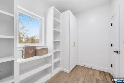 623 Alberta Drive, Paramus, NJ 07652 - Photo 31