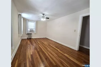 48 Freeman Place, Nutley, NJ 07110 - Photo 11