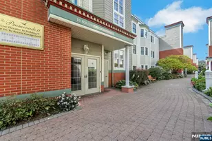 155 The Promenade, Edgewater, NJ 07020 - Photo 3