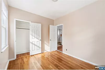 720 Grove Avenue, Cliffside Park, NJ 07010 - Photo 11